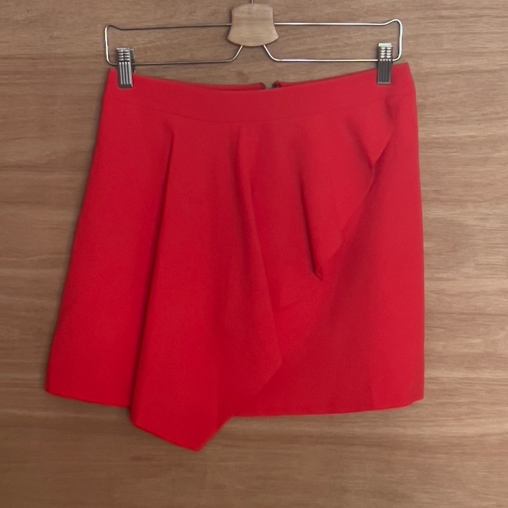 Alice + Olivia asymmetrical skirt size 8 orange ruffle mini short